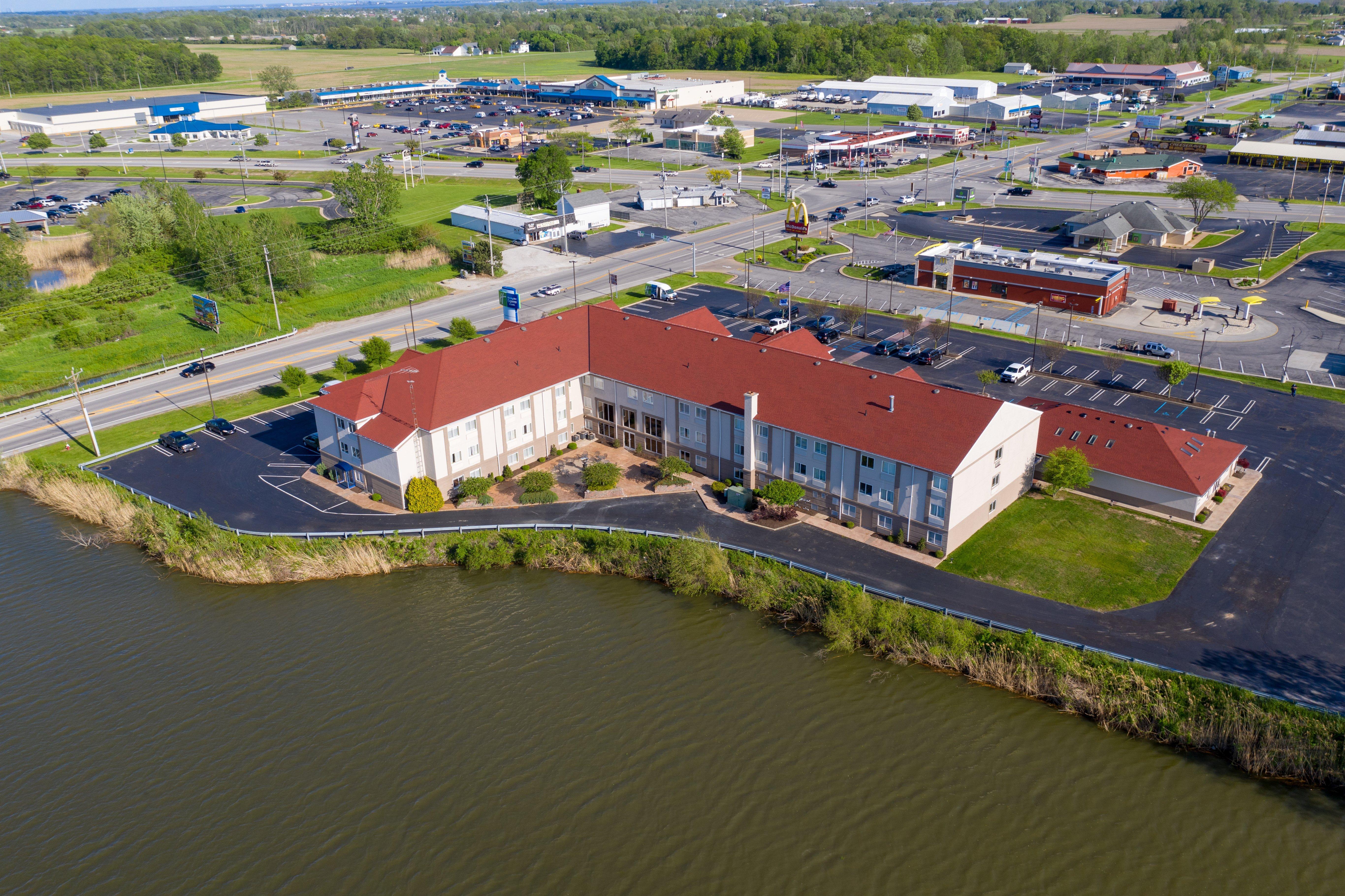 Holiday Inn Express Hotel & Suites Port Clinton-Catawba Island By Ihg Екстериор снимка