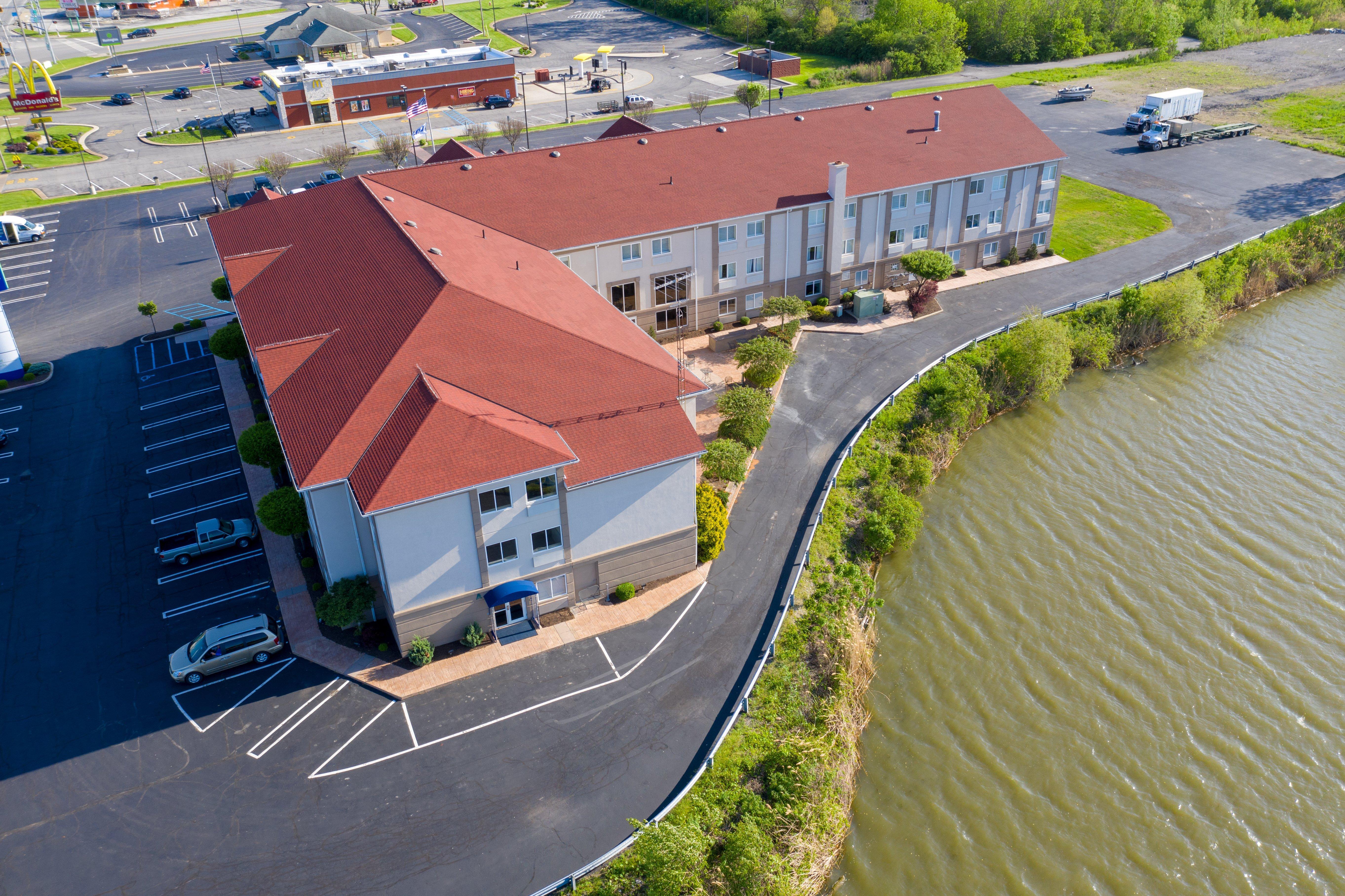Holiday Inn Express Hotel & Suites Port Clinton-Catawba Island By Ihg Екстериор снимка