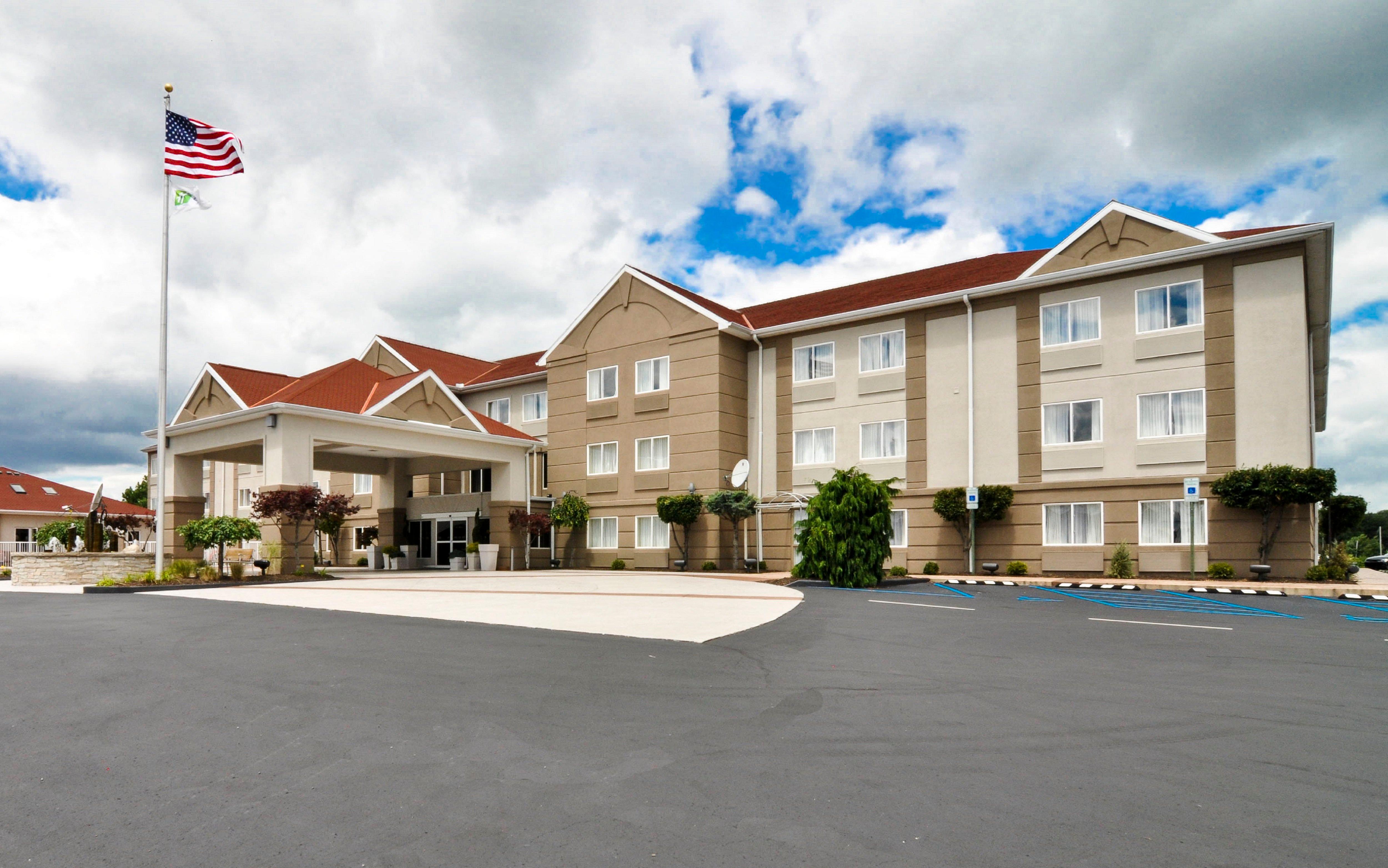 Holiday Inn Express Hotel & Suites Port Clinton-Catawba Island By Ihg Екстериор снимка