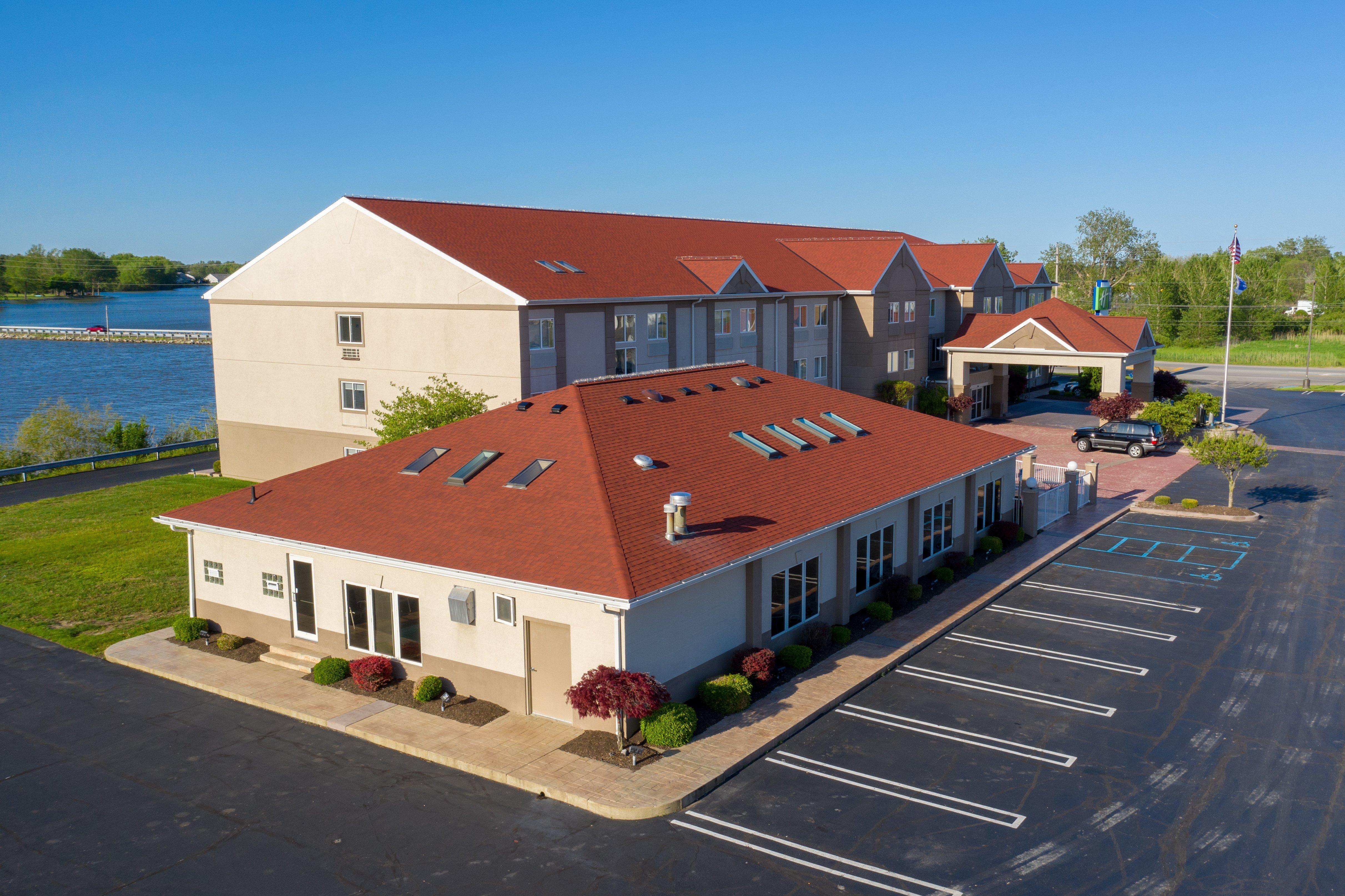 Holiday Inn Express Hotel & Suites Port Clinton-Catawba Island By Ihg Екстериор снимка